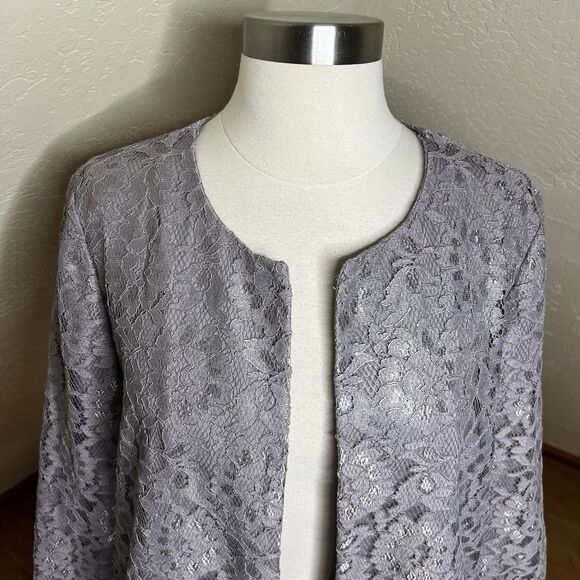Chicos Topper Jacket Womens Medium 1 Gray Floral Lace Open 3/4 Sleeve Evening - Picture 2 of 11